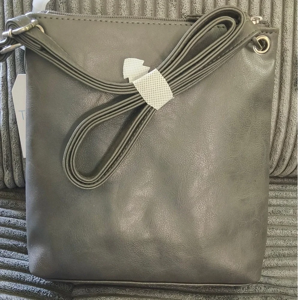 NWT  Time and Tru Norah Gray Crossbody Handbag